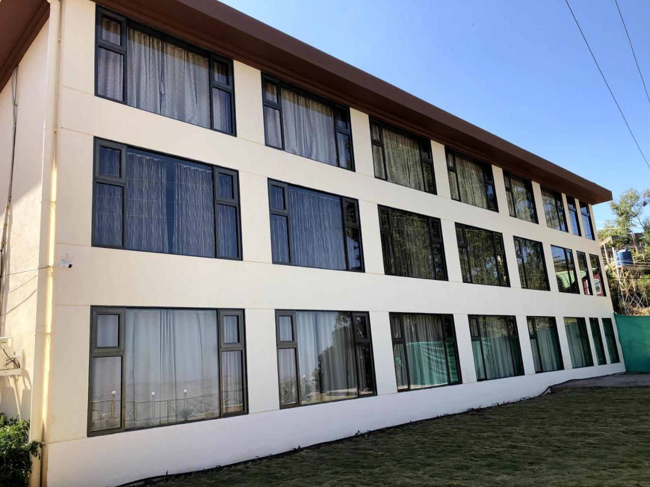 Royal Orbit Hotel Panchgani Eksteriør billede