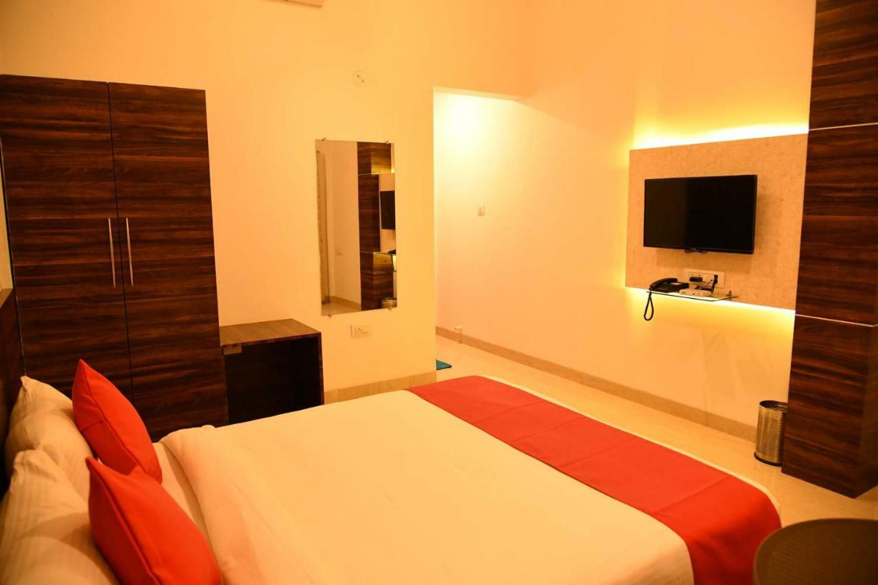 Royal Orbit Hotel Panchgani Eksteriør billede