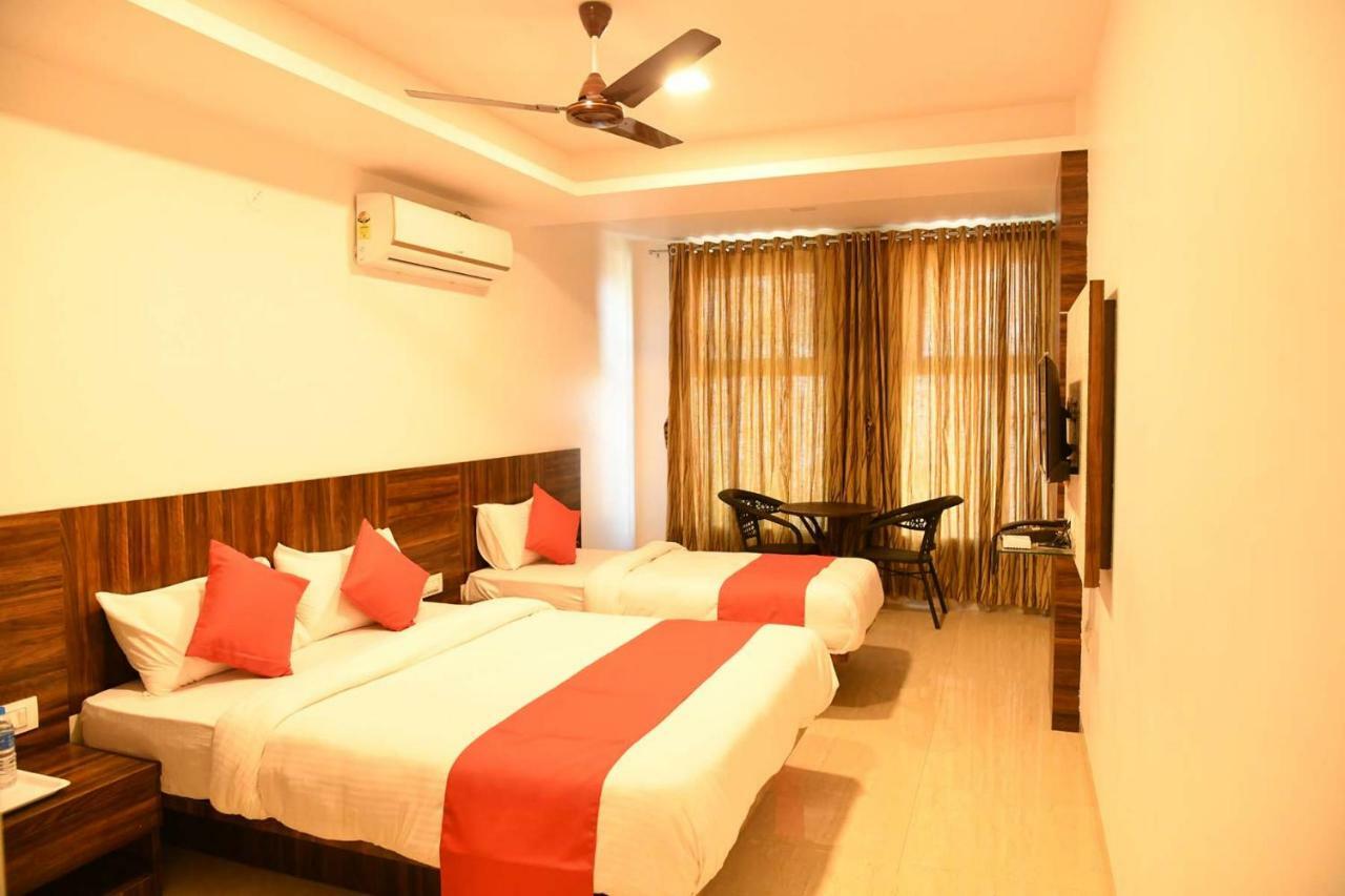 Royal Orbit Hotel Panchgani Eksteriør billede