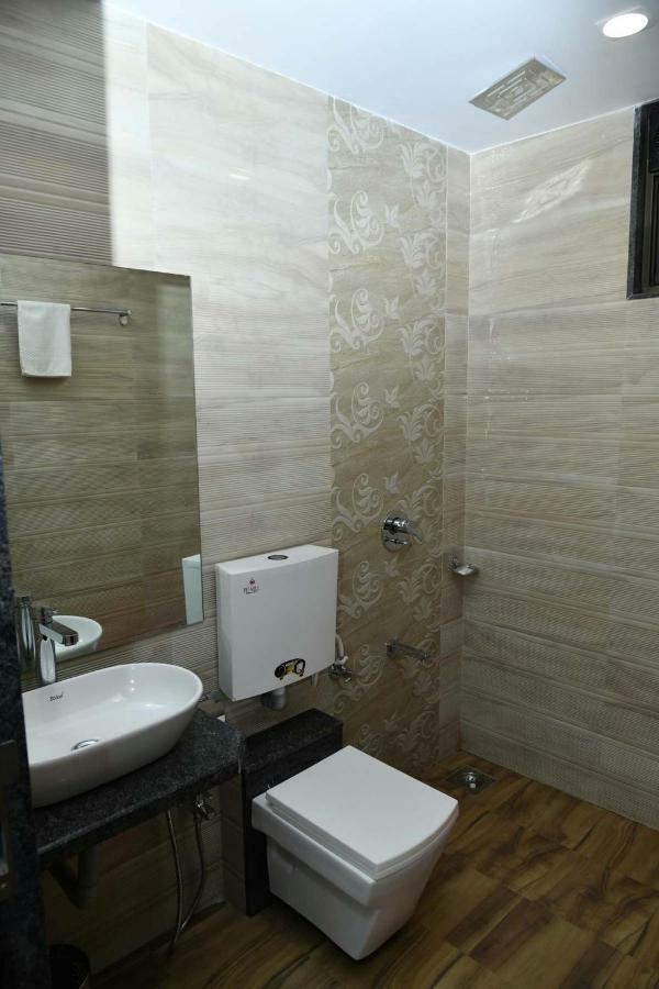 Royal Orbit Hotel Panchgani Eksteriør billede